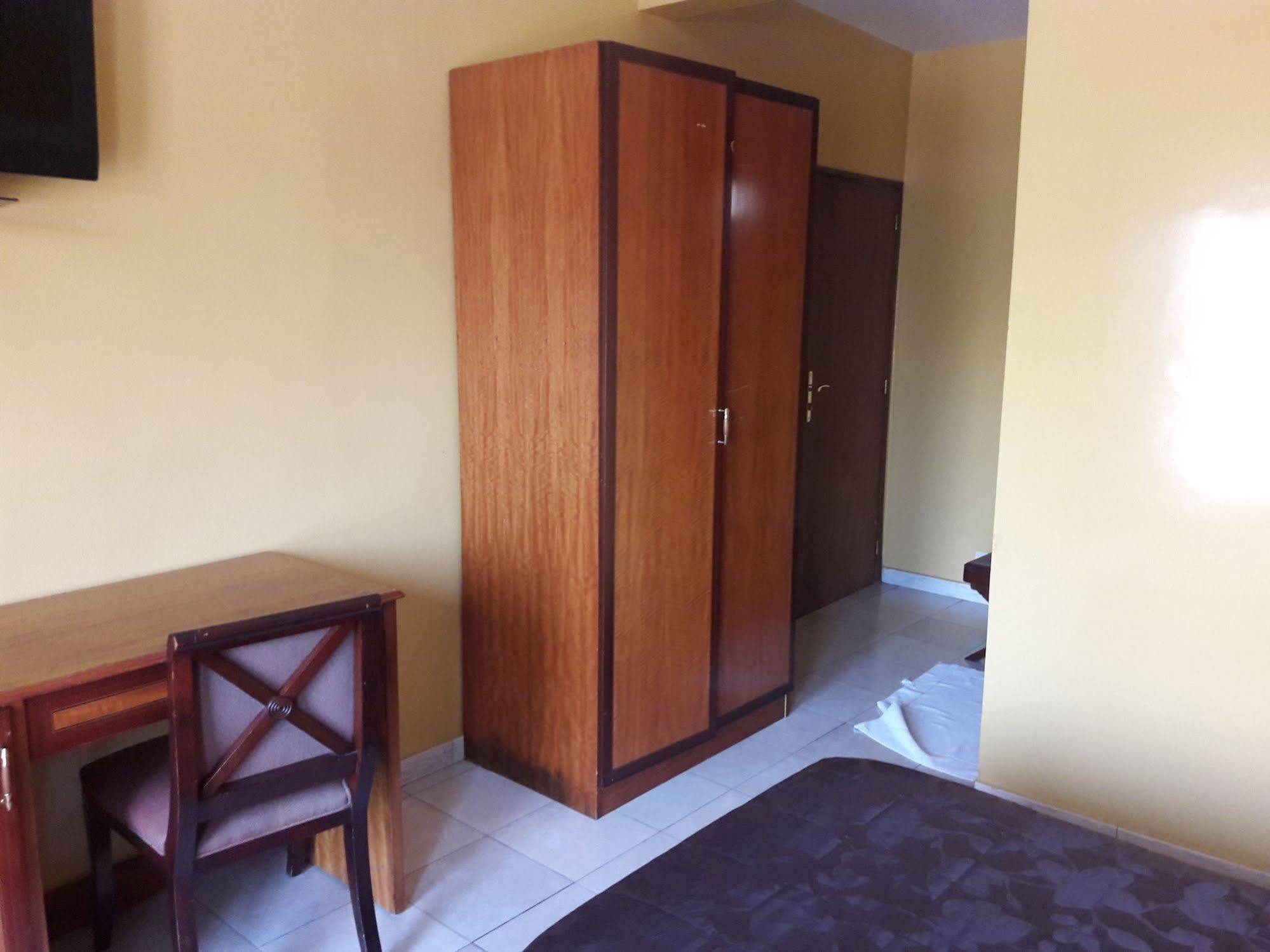 Residence De La Porte Du Millenaire 다카르 외부 사진