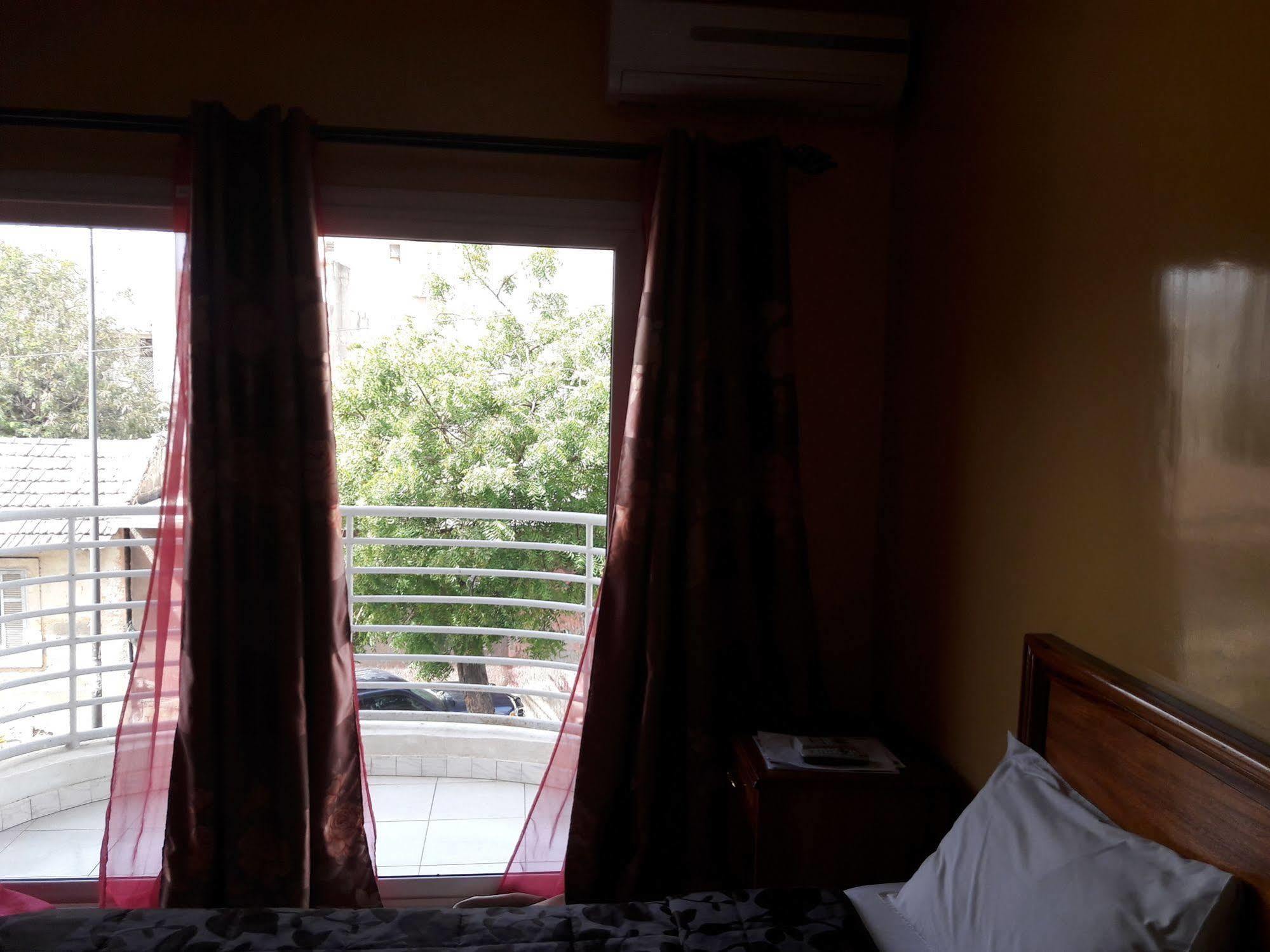 Residence De La Porte Du Millenaire 다카르 외부 사진